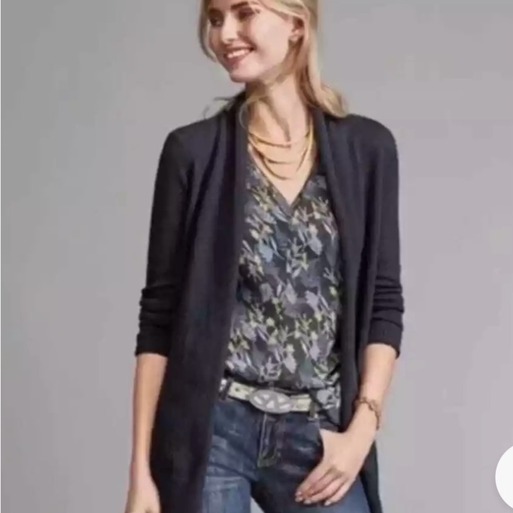 CABI Sz Medium Top Blouse #3450
Floral Fern Layered Sleeveless tank